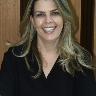 Paula Freire, Gerente Comercial da Financ.ia